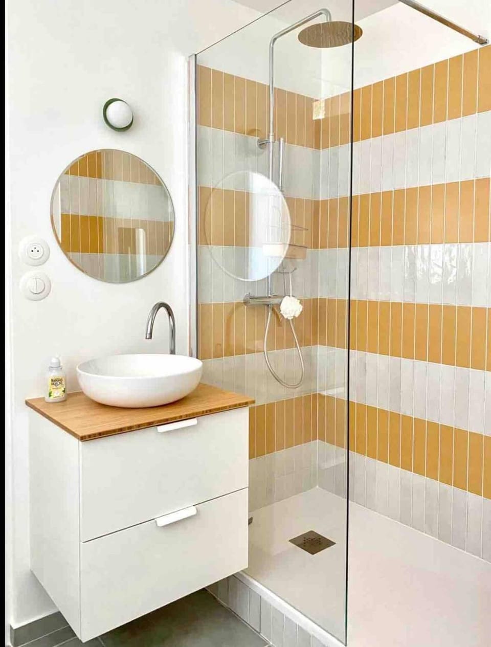 Ancien Atelier Artistique sur Cour Privée - Appartement Paisible en Rez-de-Chaussée Apartment in Paris
