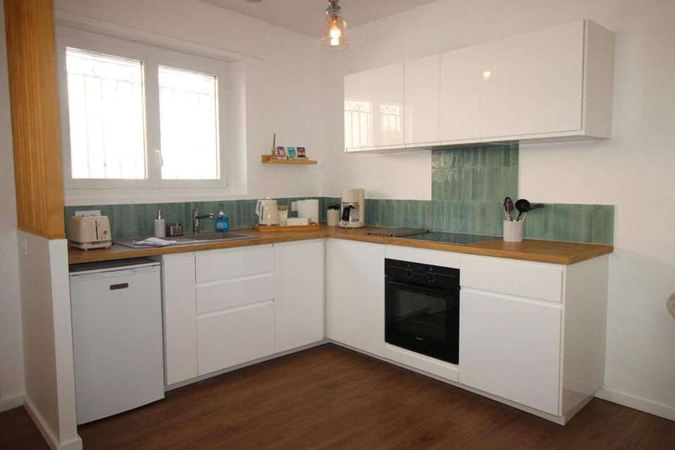 Belle maison de ville, T3, plage à pied St Charles Apartment in Biarritz