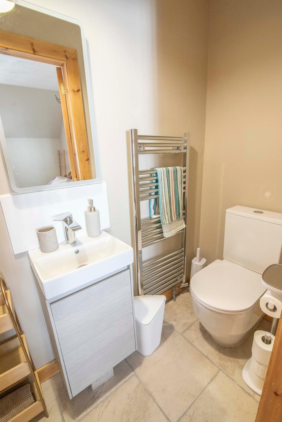 Corner Cottage House in Castlerock