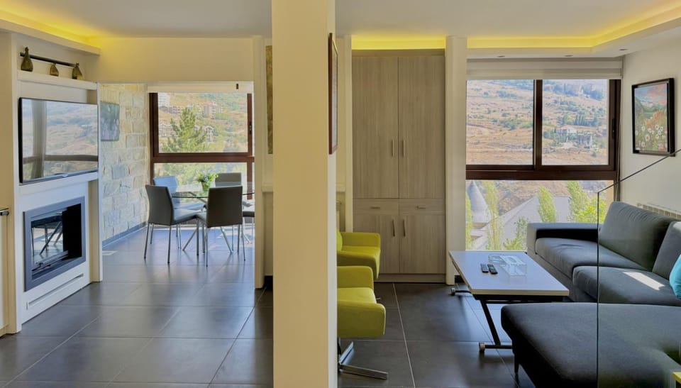 Amelia Duplex 3-BR in Faraya Apartment in Africa