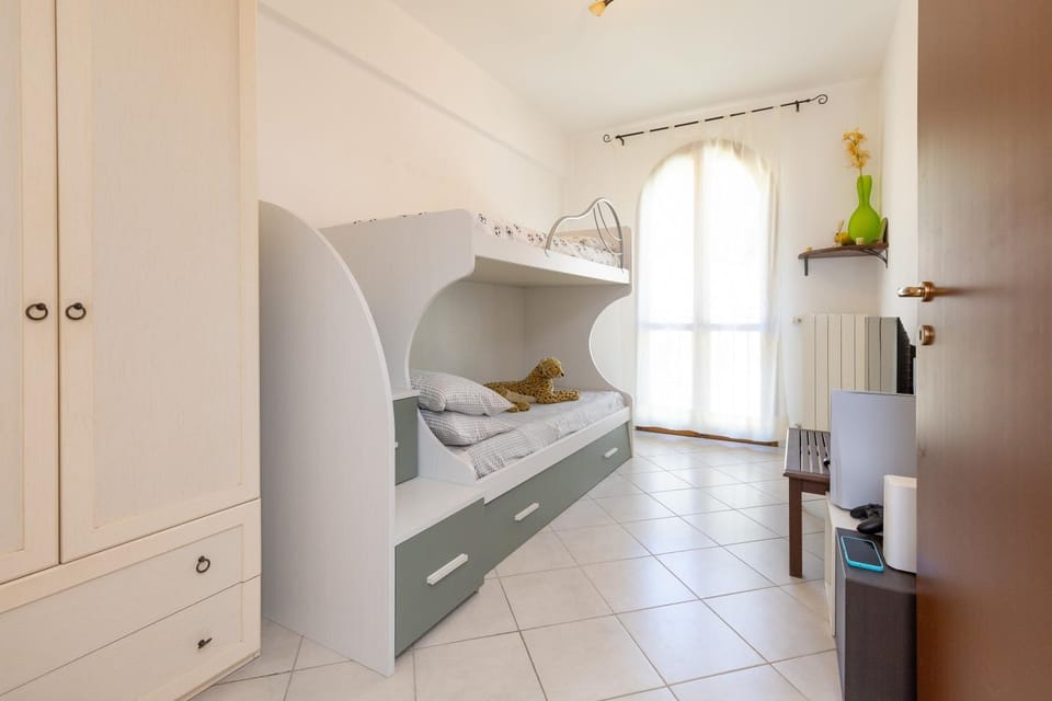 Property building, Living room, Bedroom