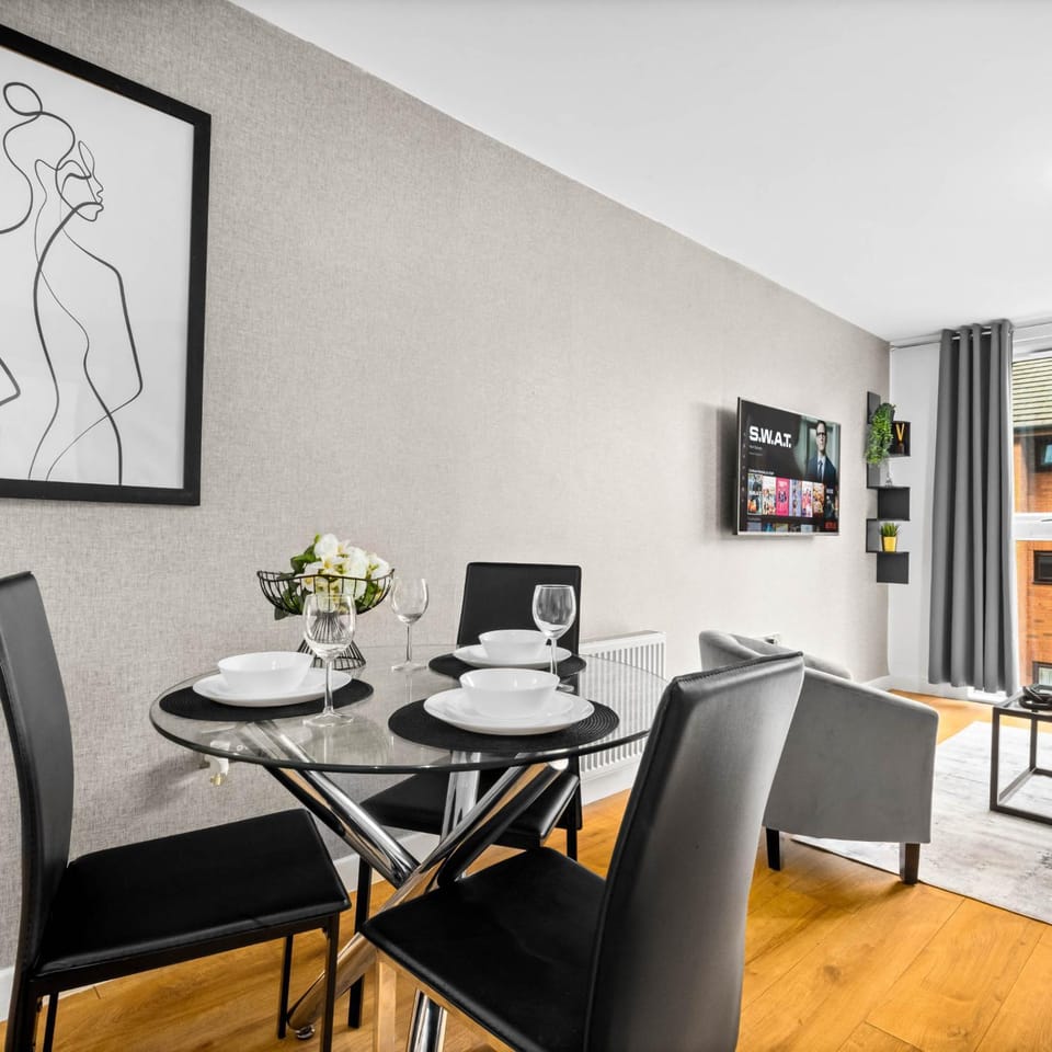Living room, Seating area, Dining area