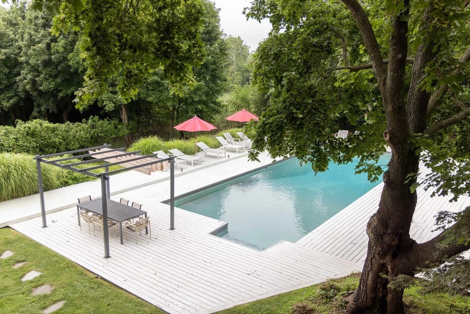 Summerwood by Rove Travel Home with Pool & Hot Tub House in Three Mile Harbor