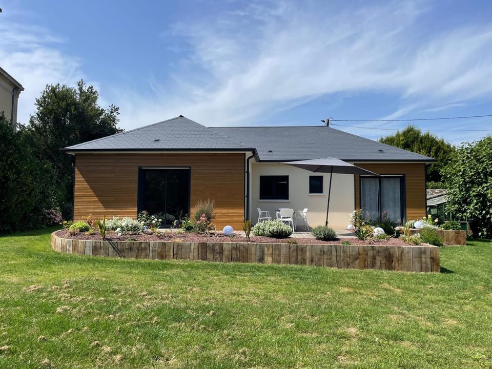 Property building, Garden