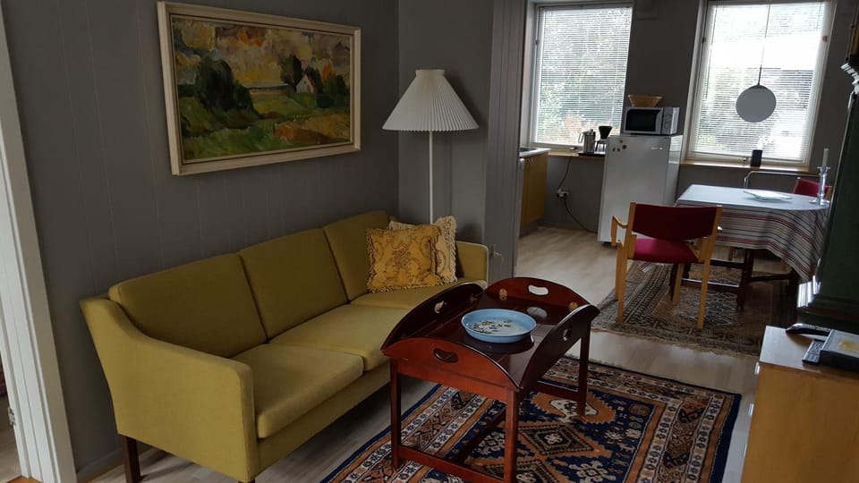 TV and multimedia, Seating area