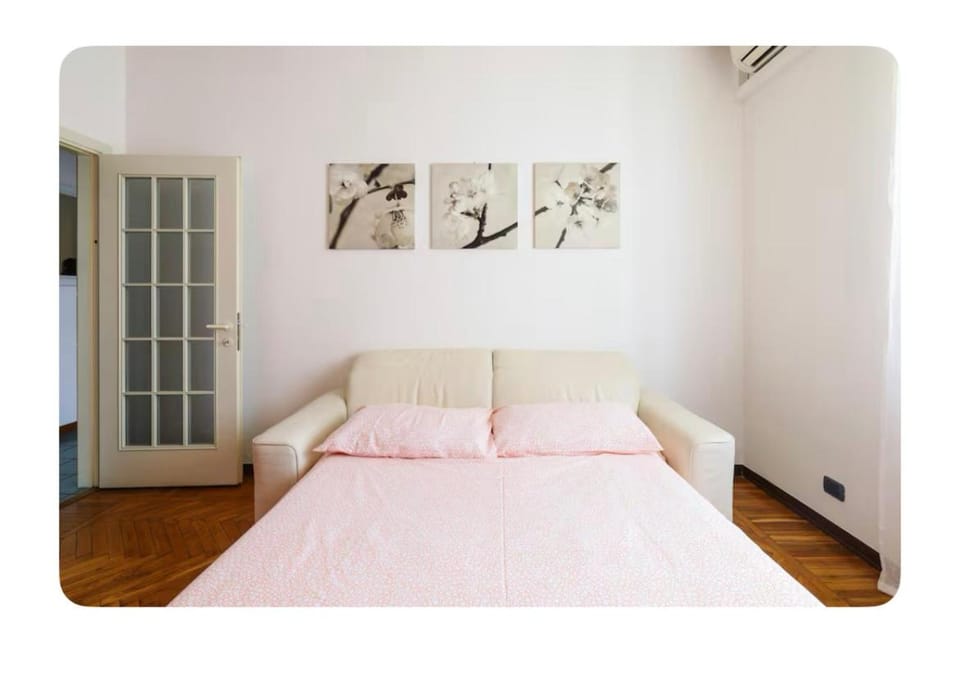 Cozy Flat via Savona- Tortona Milan Apartment in Milan
