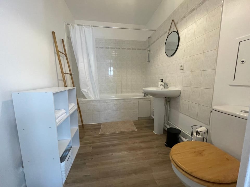 Toilet, Bathroom, Bath, hair dryier, towels