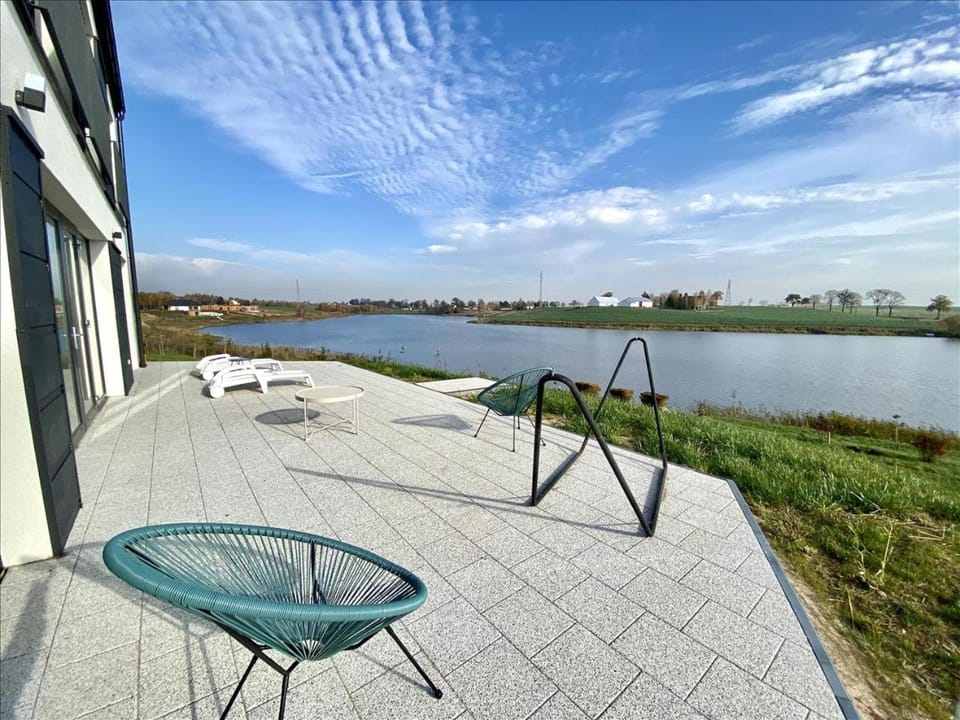 Balcony/Terrace, Lake view