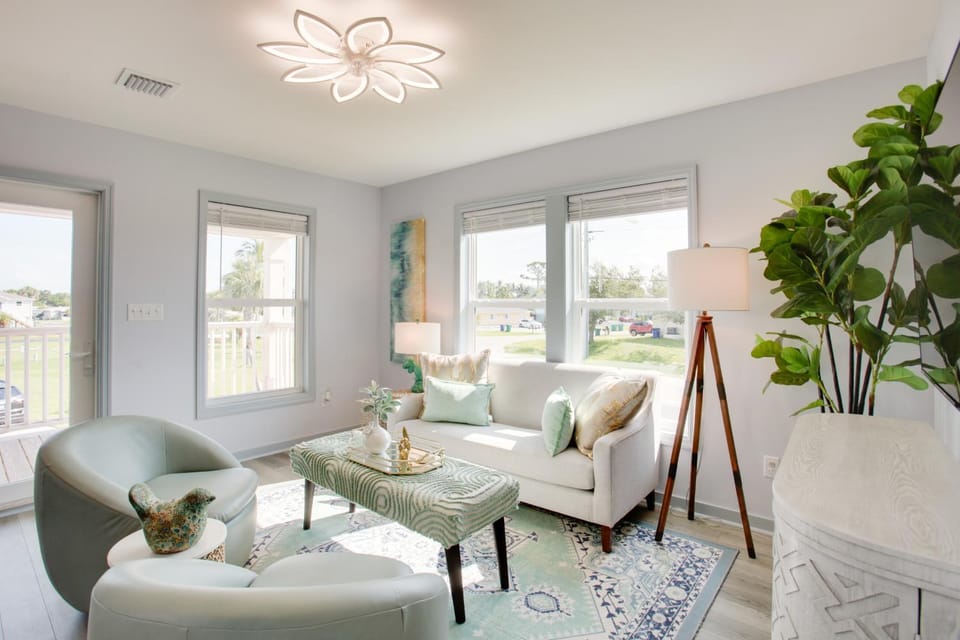 Sunny Fort Myers Home: Golf, Shop & Relax! House in Iona