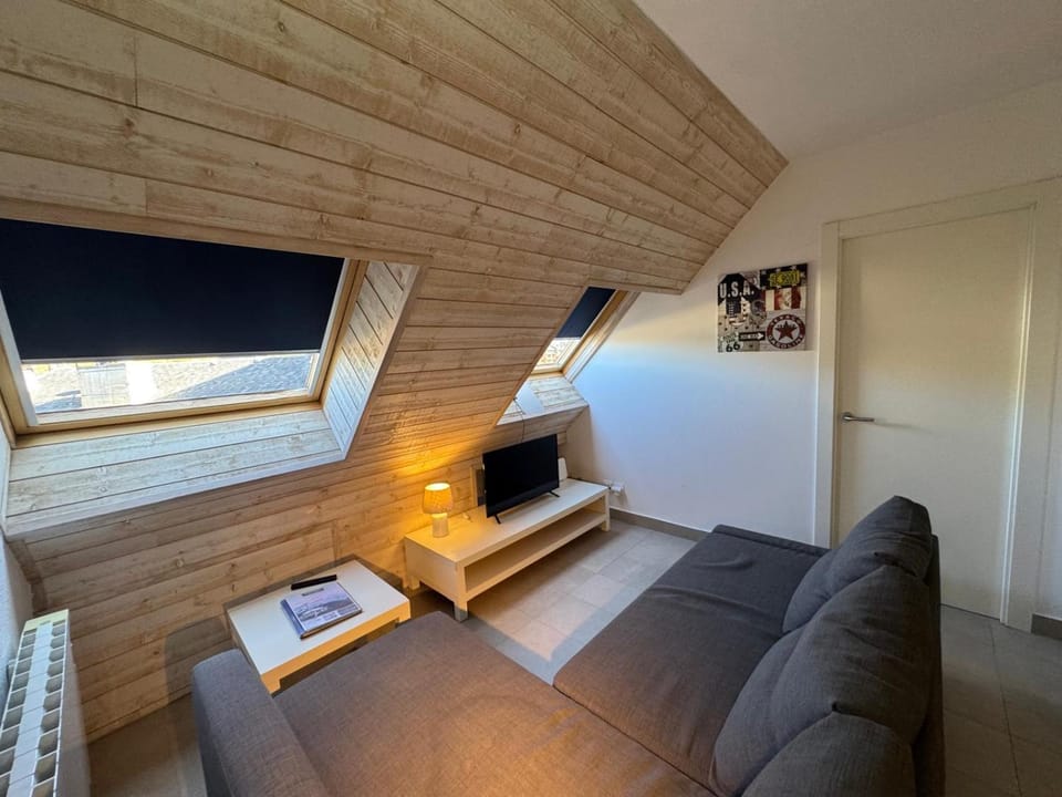 Communal lounge/ TV room, Living room