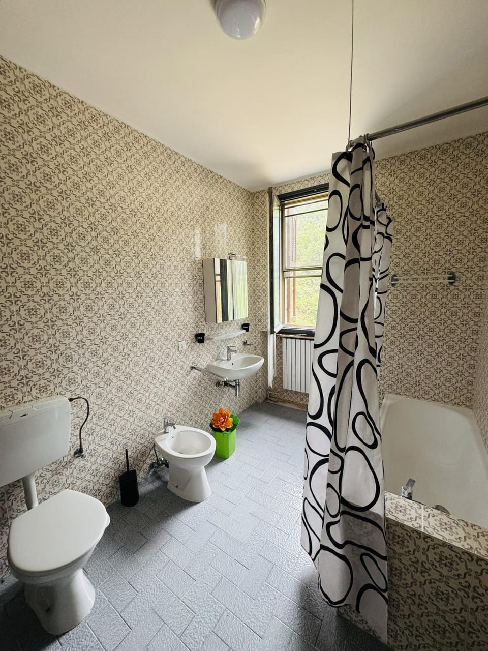 Toilet, Bathroom, Bath, bidet, towels