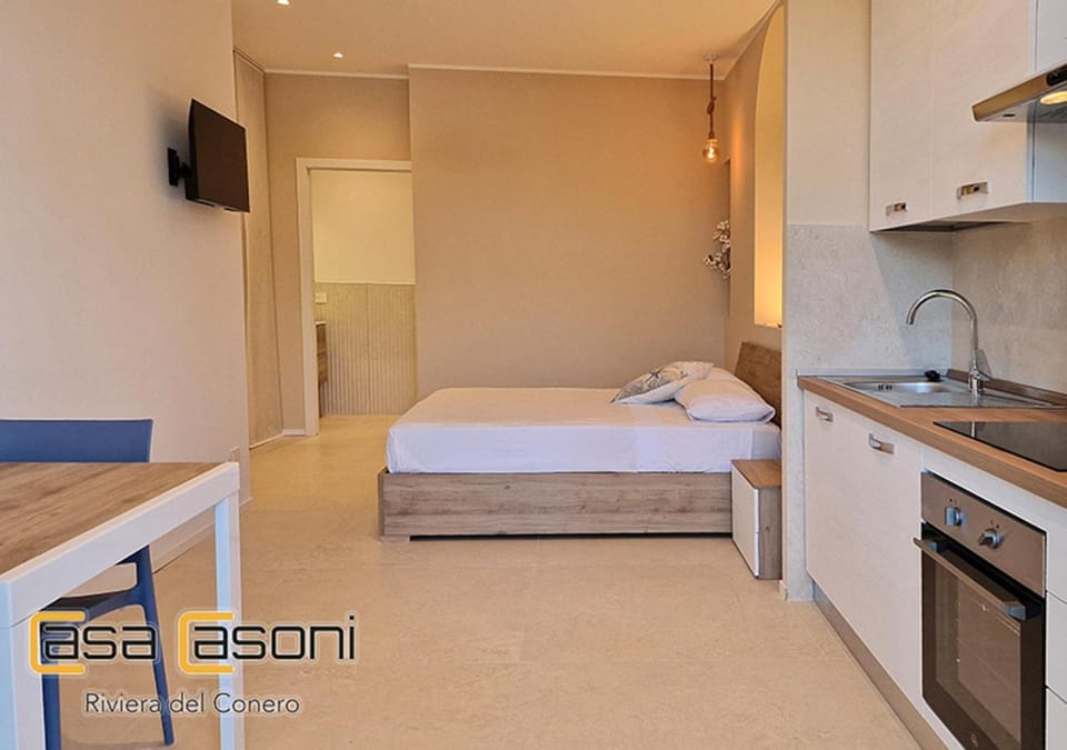 Bed, Kitchen or kitchenette