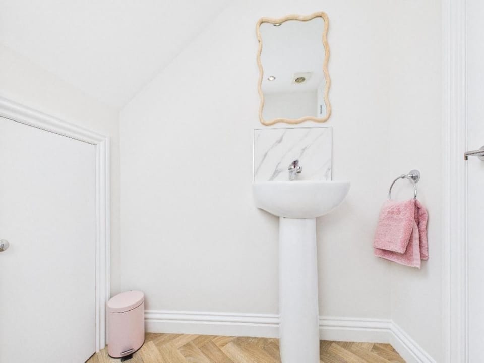 Little Dovecote Apartment in Hawick