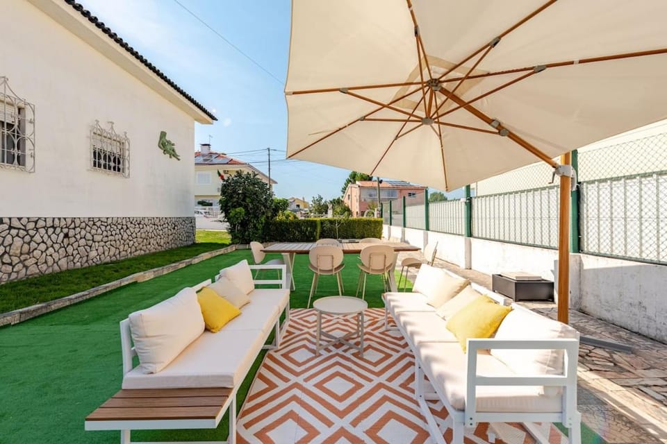 Property building, Seating area