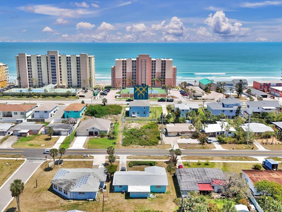 Turtle Paradisena House in Daytona Beach Shores