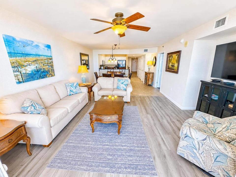 Crescent Shores S 1209 Apartment in Crescent Beach