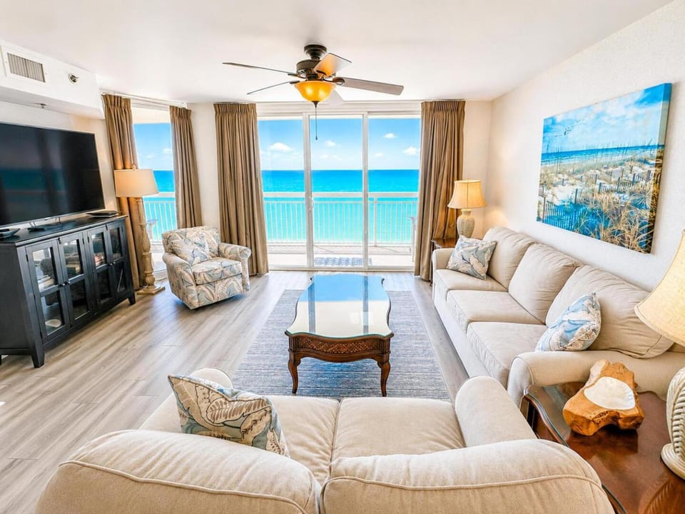 Crescent Shores S 1209 Apartment in Crescent Beach