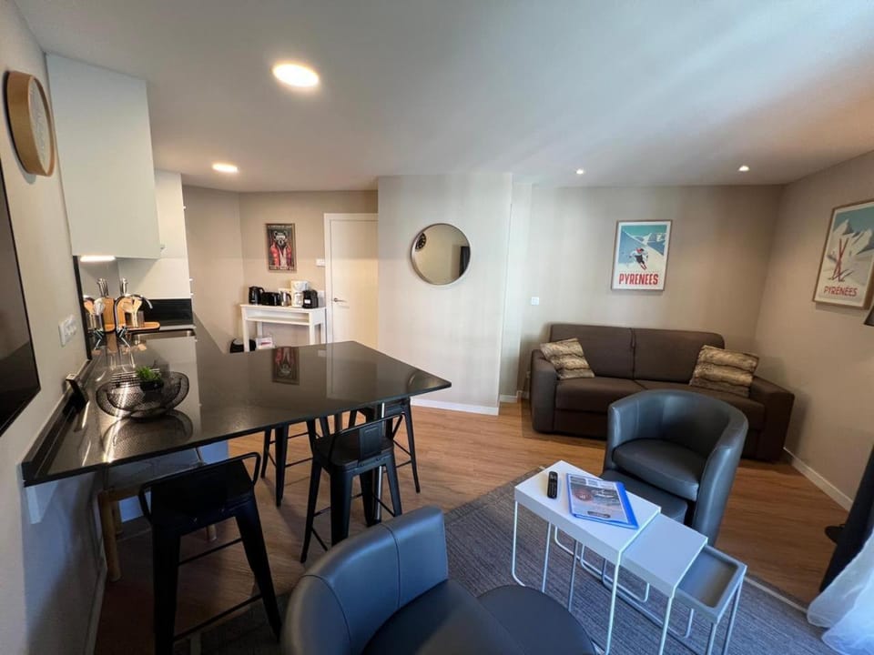 Immodelpas Velasquez Apartment in El Pas de la Casa