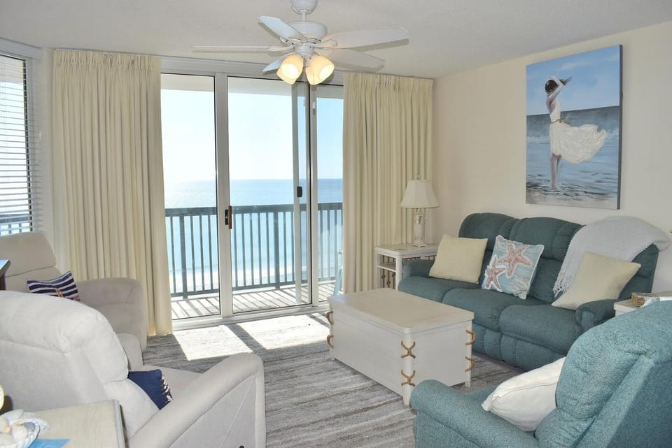 View (from property/room), Living room, Seating area, Sea view
