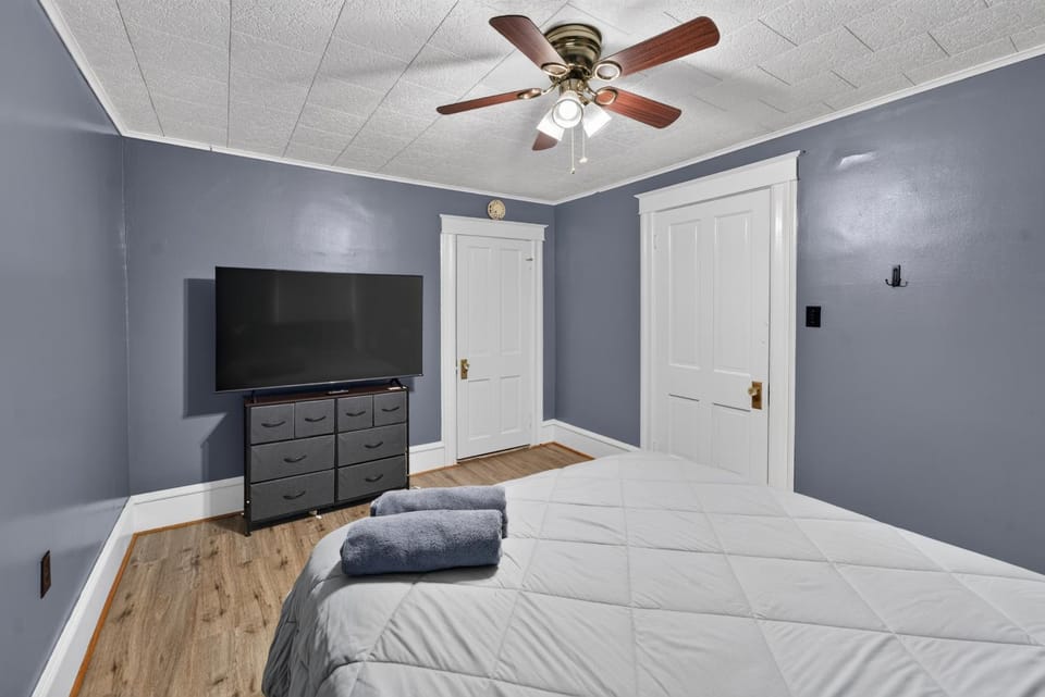 1-Bedroom, 1-Bath Getaway Apartment in Carbondale