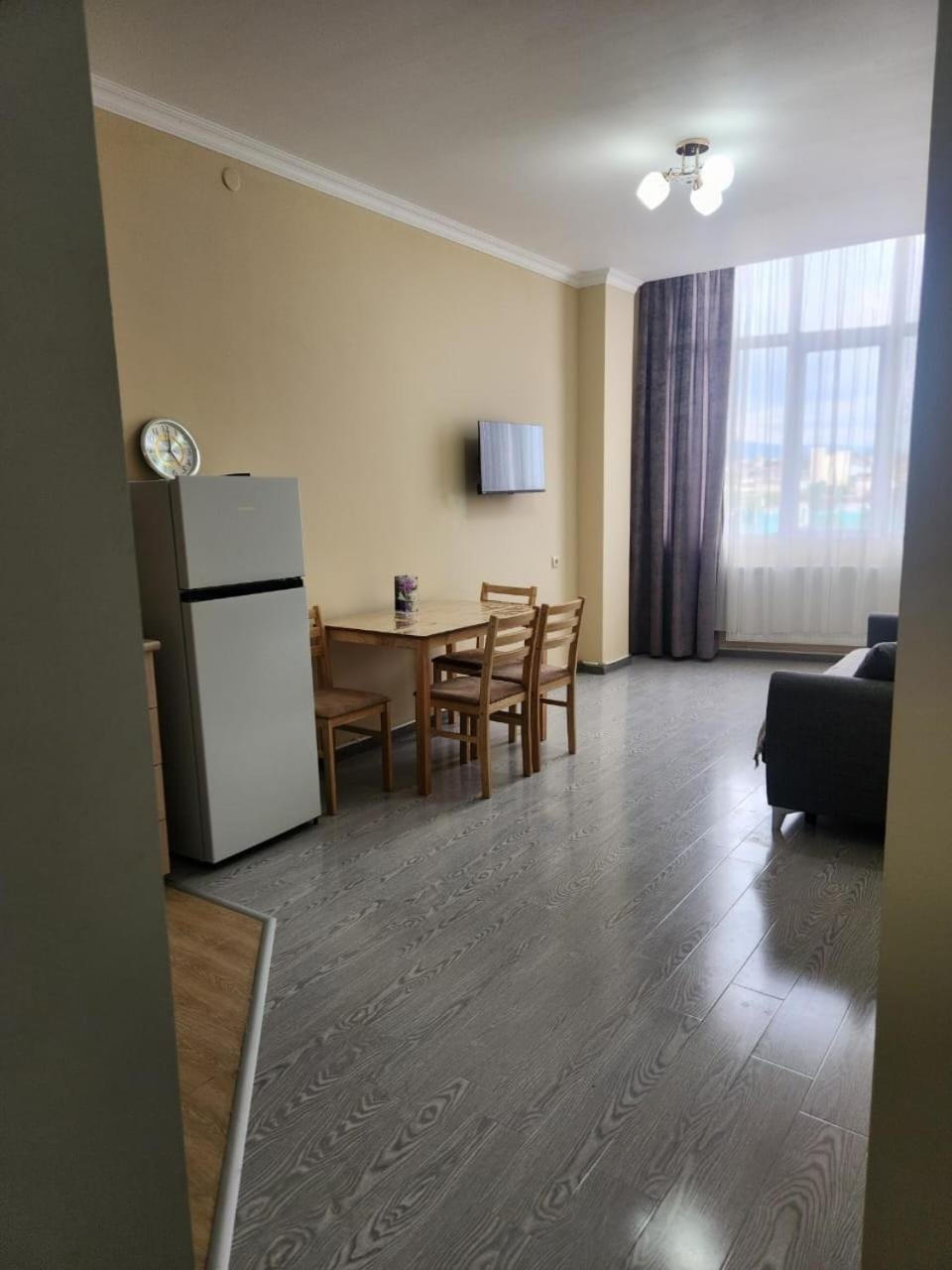Communal lounge/ TV room, TV and multimedia, Kitchen or kitchenette, Living room, Seating area, Dining area