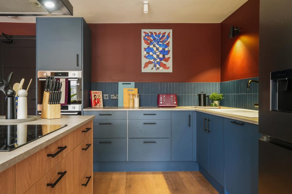 Coffee/tea facilities, Kitchen or kitchenette, oven, toaster