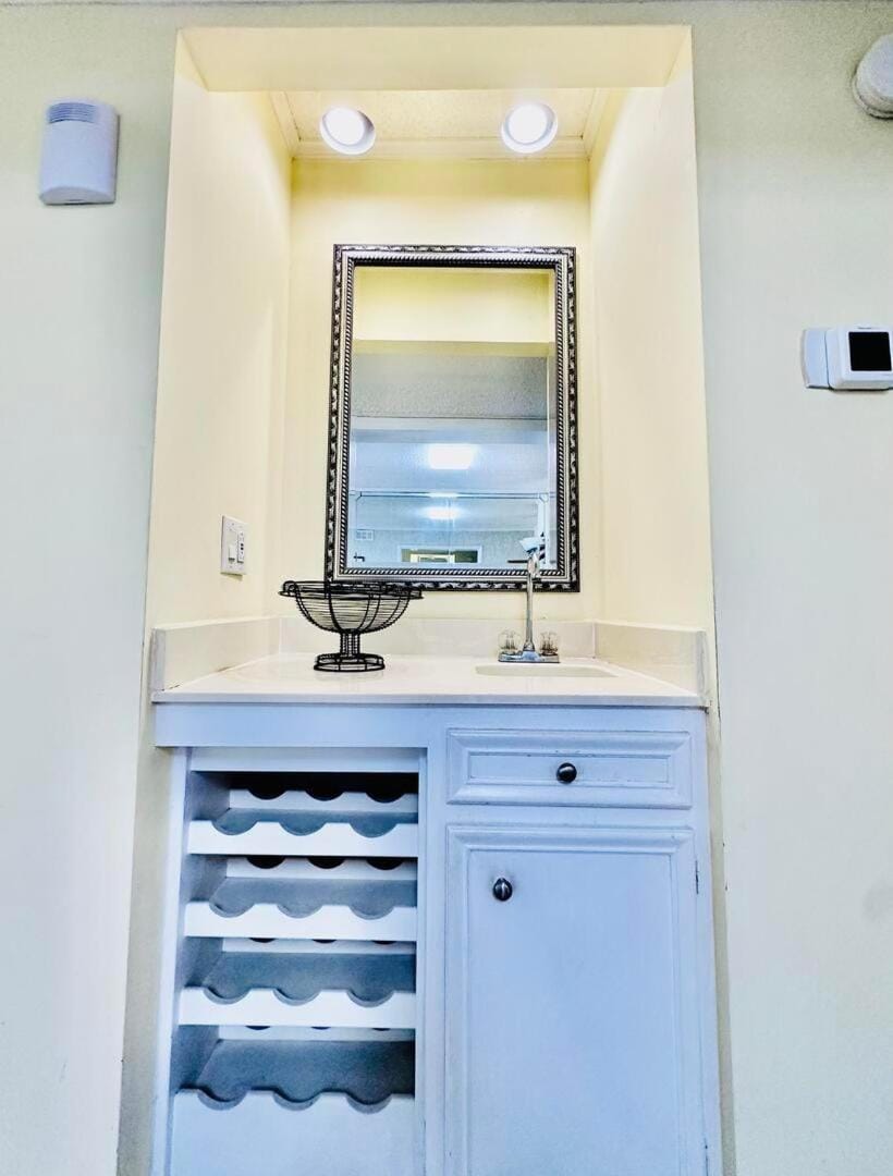 minibar