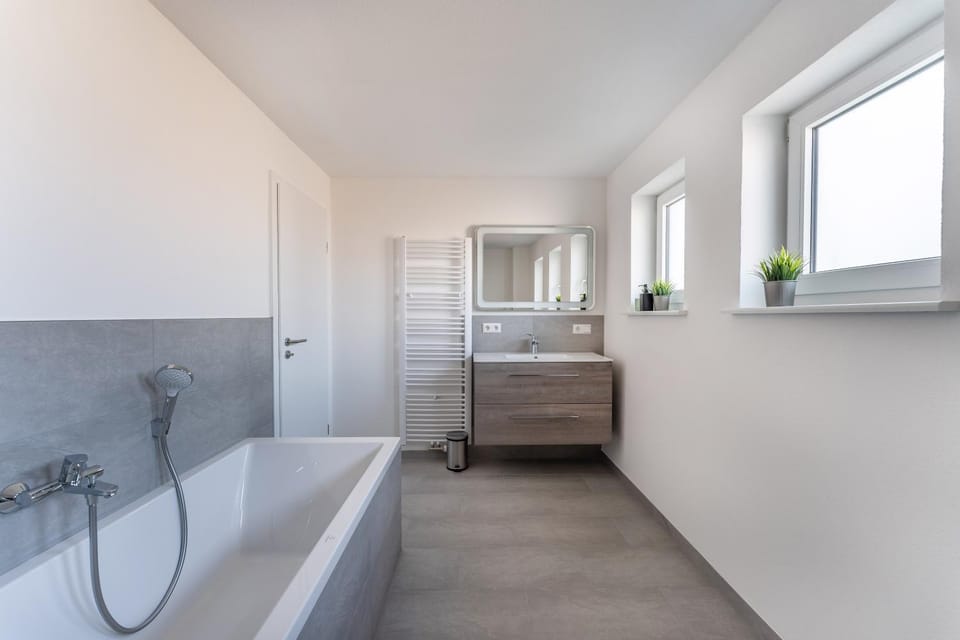 Bathroom, Bath