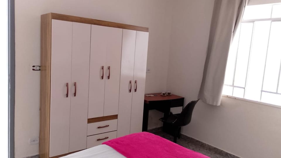 Bed, Photo of the whole room, wardrobe