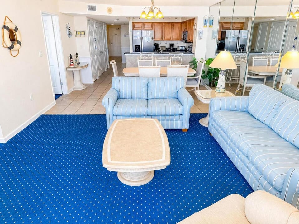 Crescent Shores S 210 Apartment in Crescent Beach