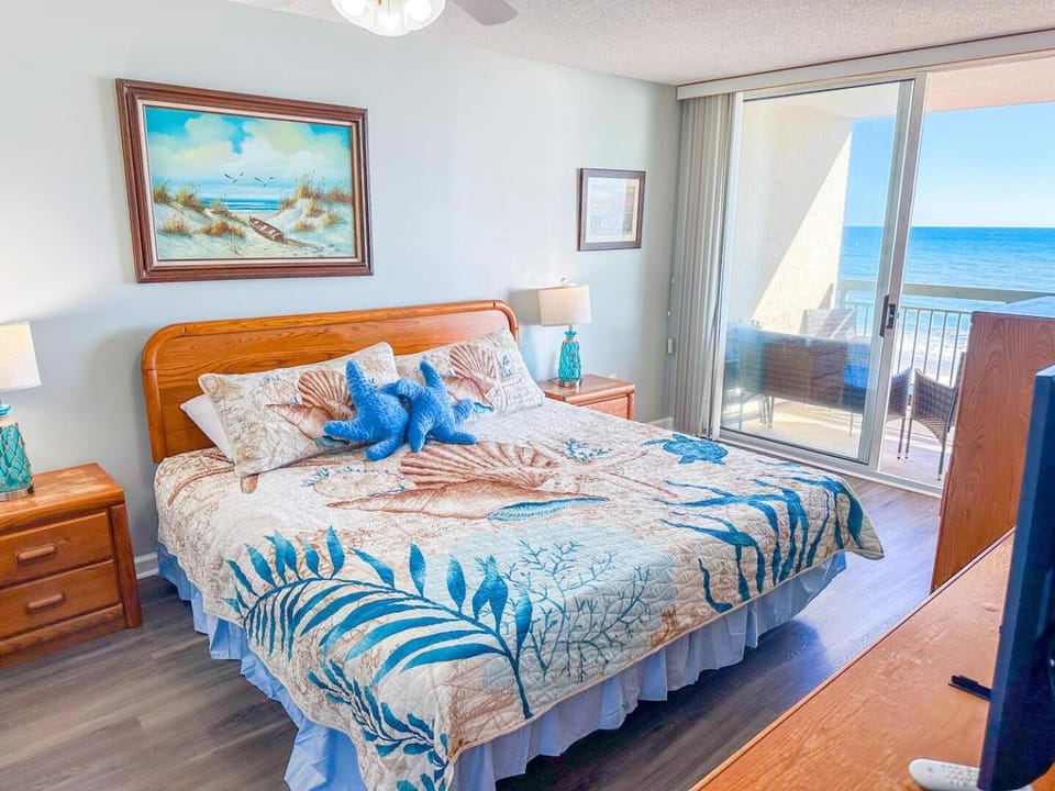 Bed, Photo of the whole room, Bedroom, Sea view