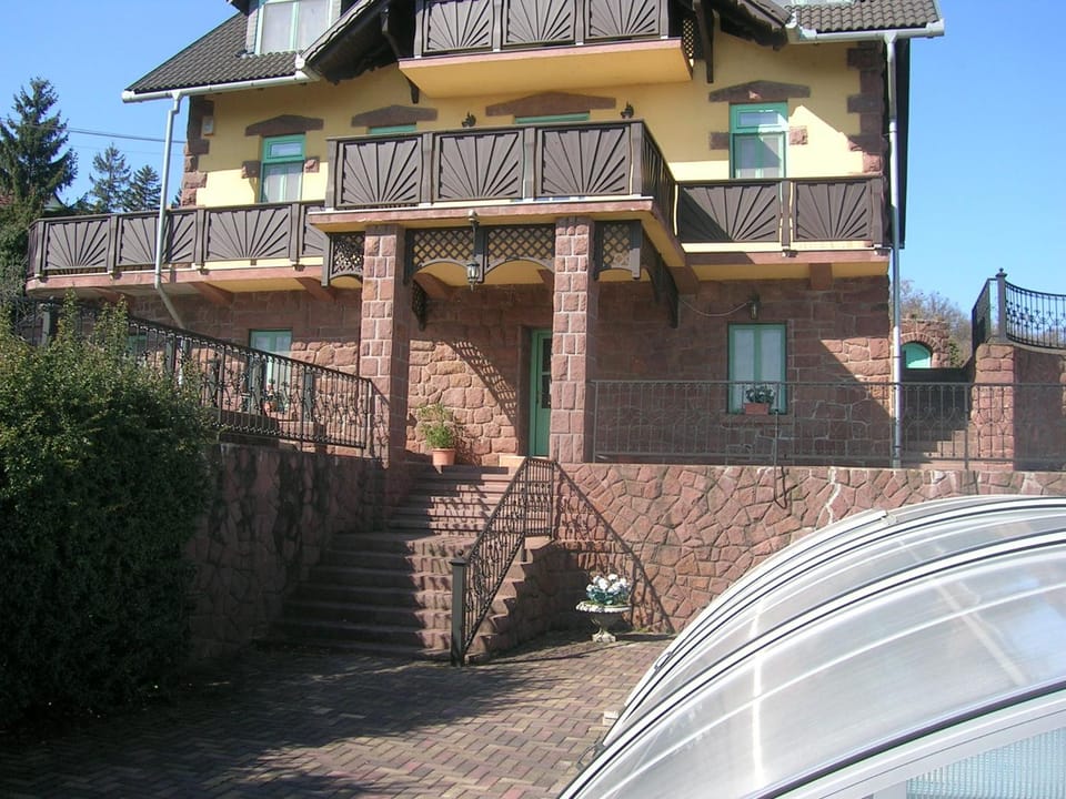 Property building, Day