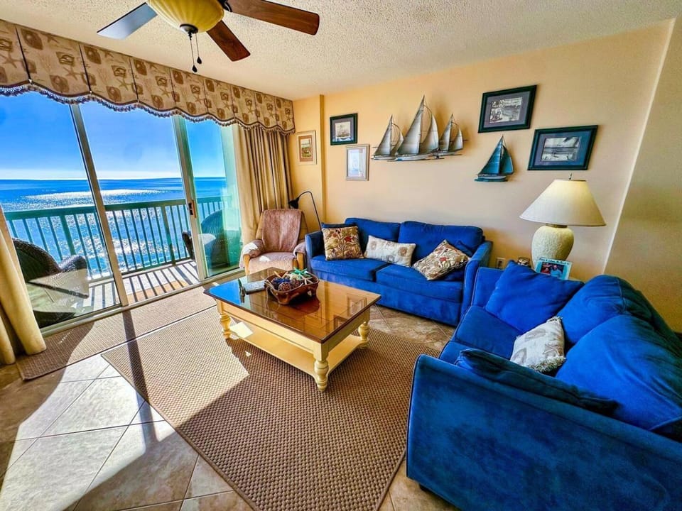 Living room, Photo of the whole room, Seating area, Sea view