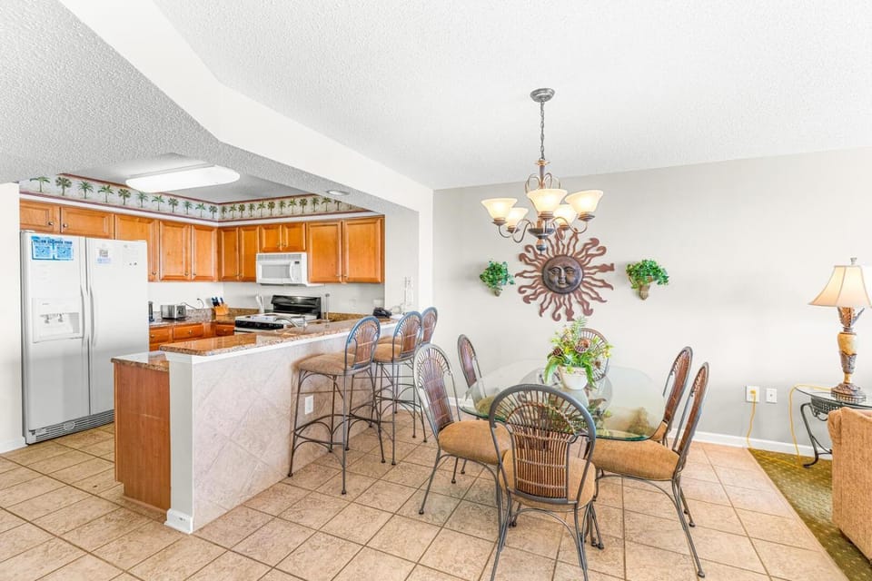 Kitchen or kitchenette, Seating area, Dining area, dishwasher, oven, stove, toaster
