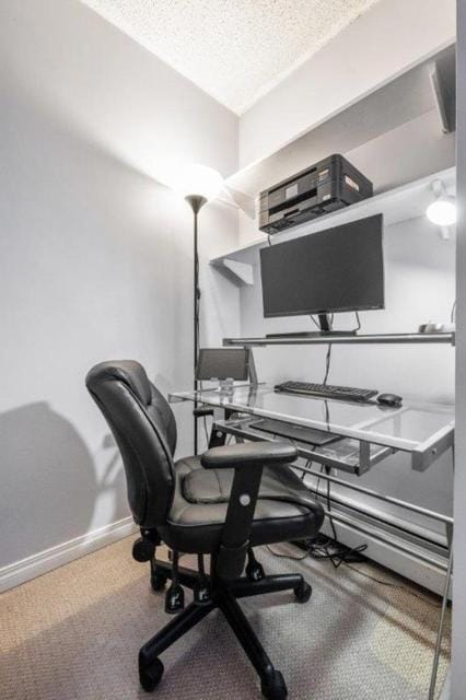 Cozy & Spacious 2BR in Downtown very close to Stampede and 17th Ave with Parking and AC Apartment in Calgary