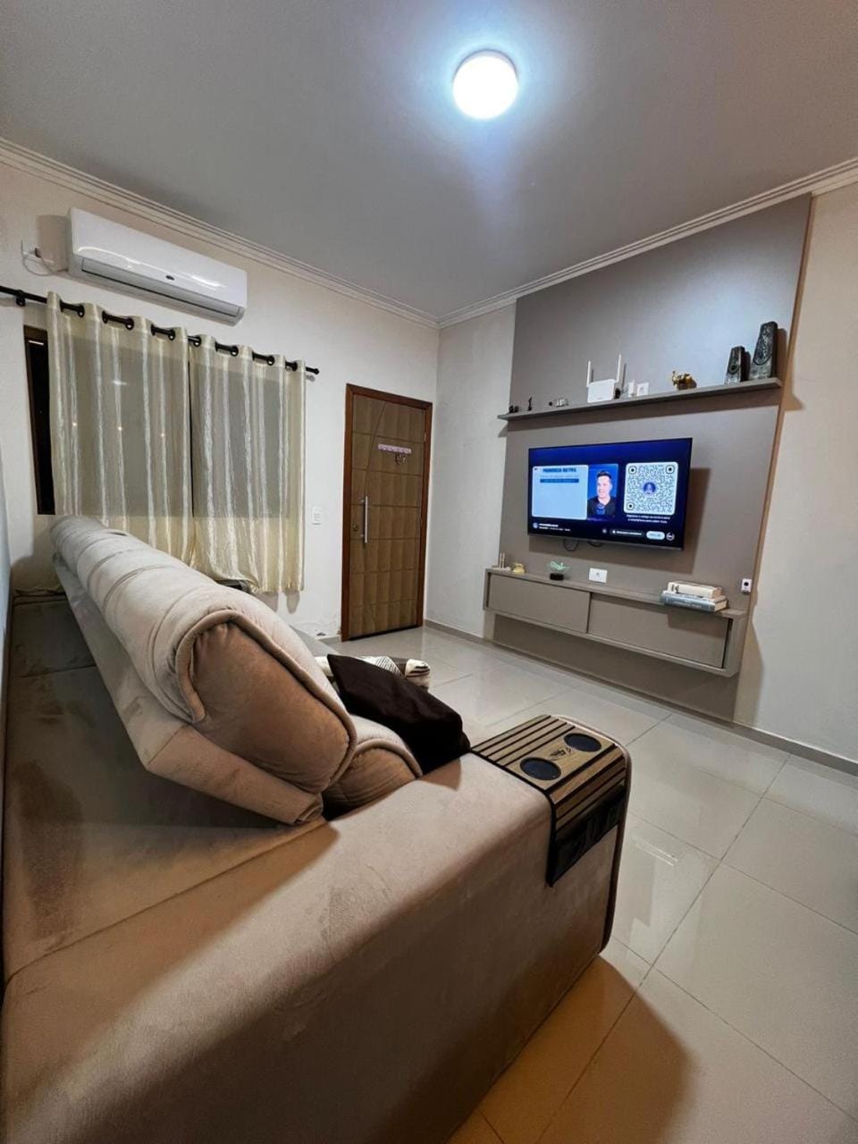 Communal lounge/ TV room, TV and multimedia, Living room, Evening entertainment