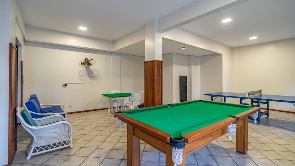 C183 Lindo apto em condomínio de frente para o mar Apartment in Florianopolis