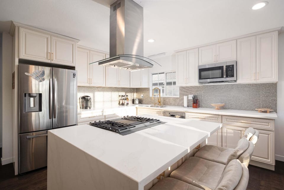 Ocean Views 2 Kitchen Living area Villa House in Pacific Beach