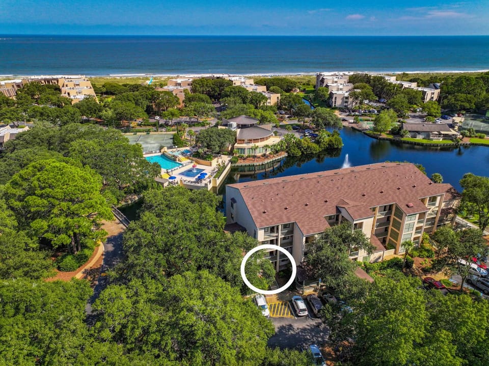 Island Club Villa - Steps to Beach Villa in Hilton Head Island