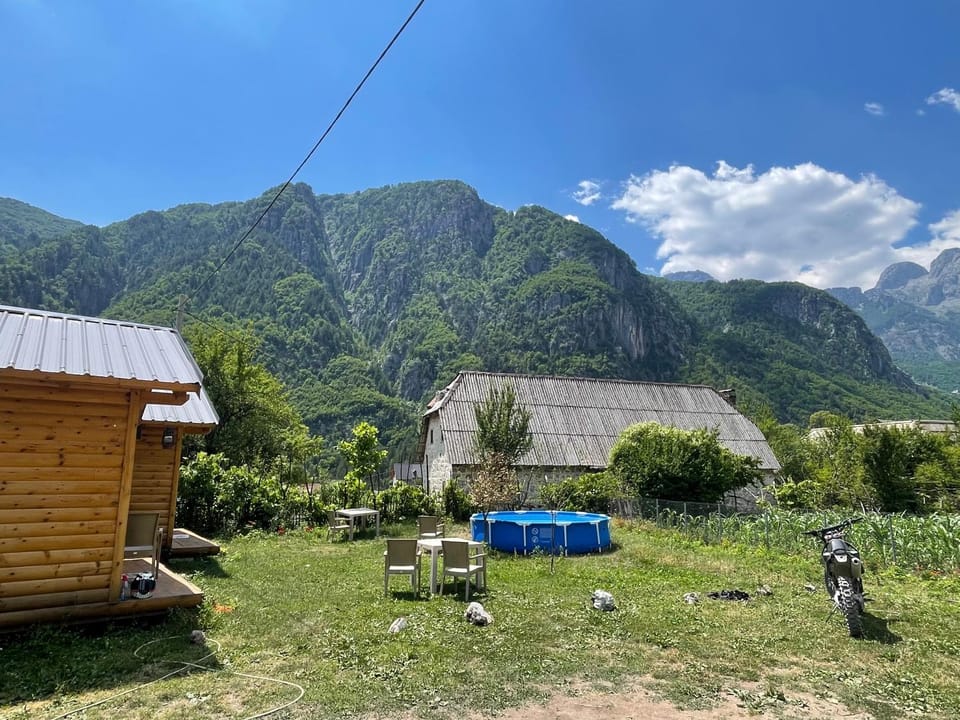 Spring, Day, Natural landscape, Garden, Garden view, Mountain view