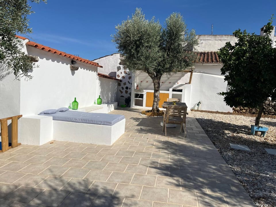 Patio, Off site, BBQ facilities