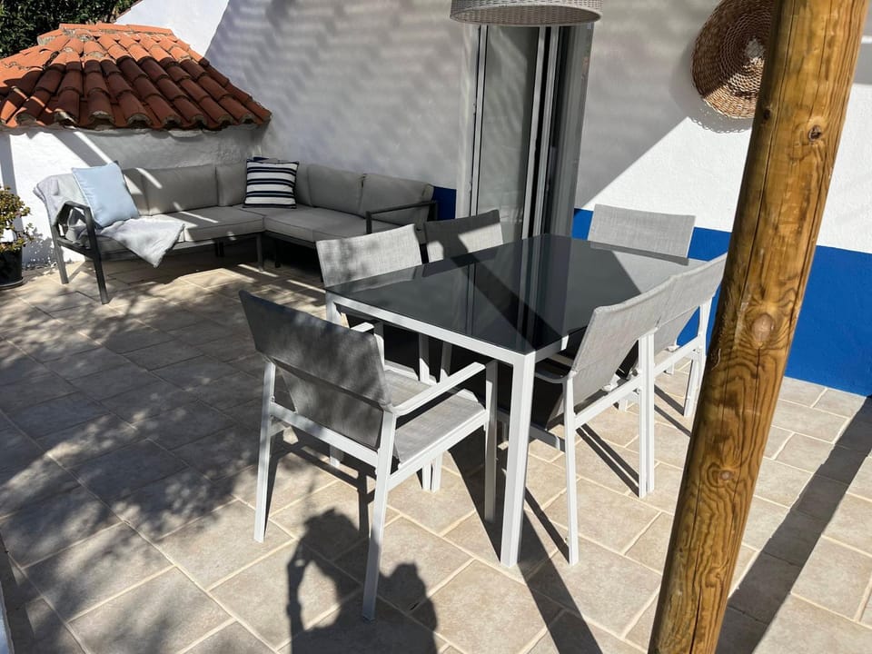 Patio, Dining area
