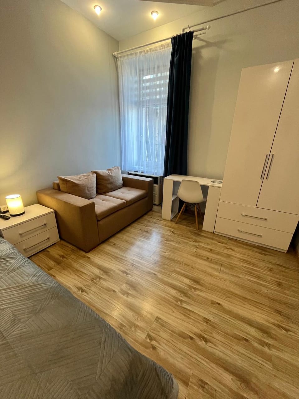 Під Дубом 10, біля ТЦ Форум Apartment in Lviv