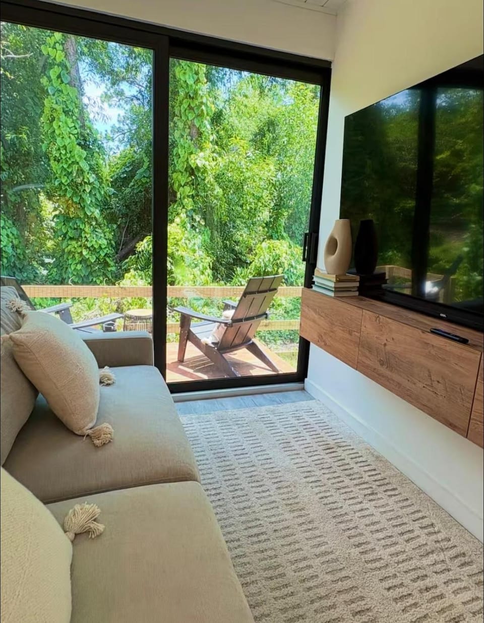 Zen Container Tiny Home with Fenced-in Yard, Fire Pit, Centrally located and Pet Friendly House in Estero