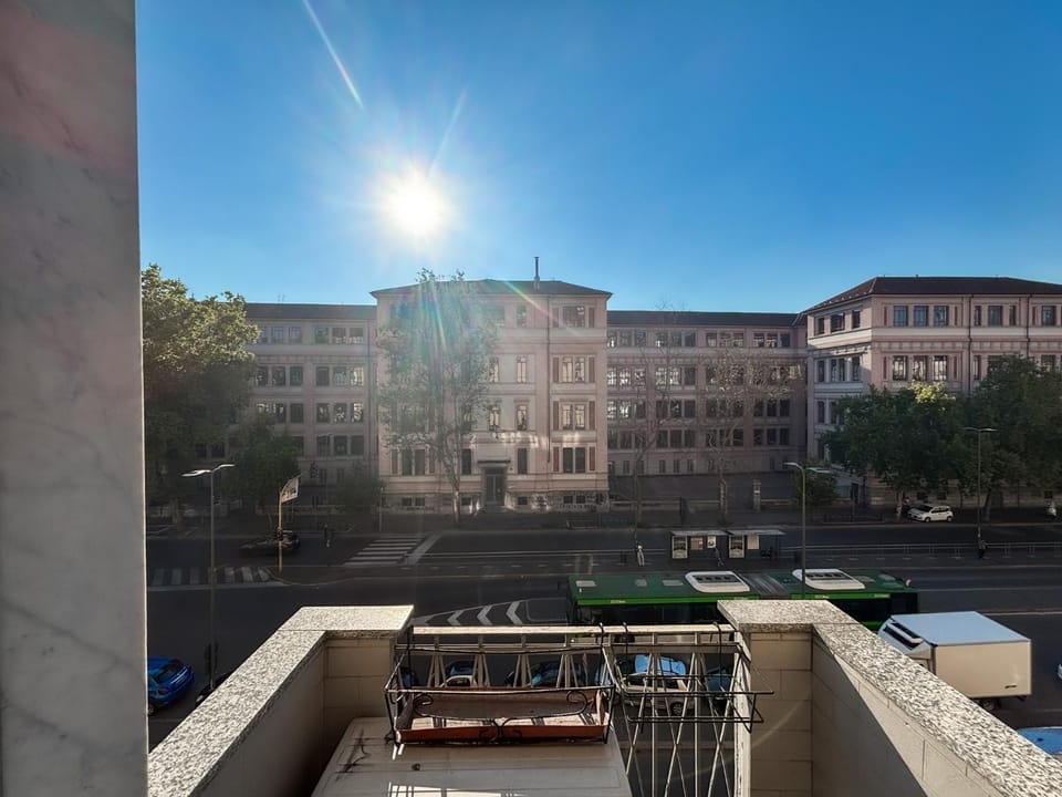 Property building, Day, View (from property/room), Balcony/Terrace