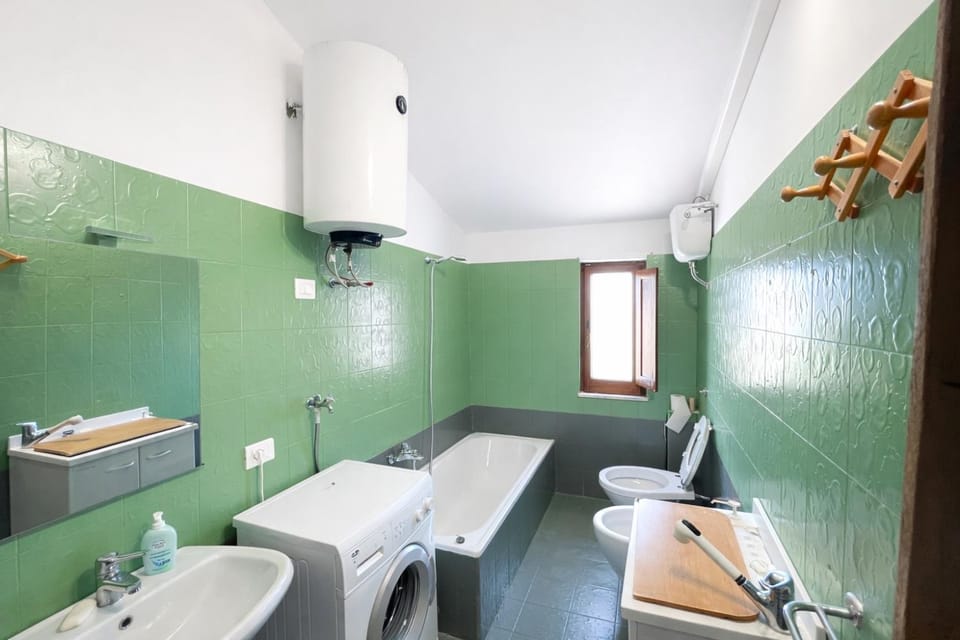 Toilet, Bathroom, Bath, bidet, towels