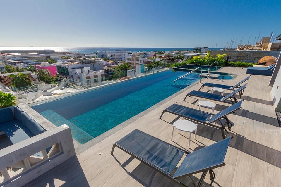 Moderno Depa 2BR con Alberca en Rooftop 5ta Avenida Apartment in Playa del Carmen