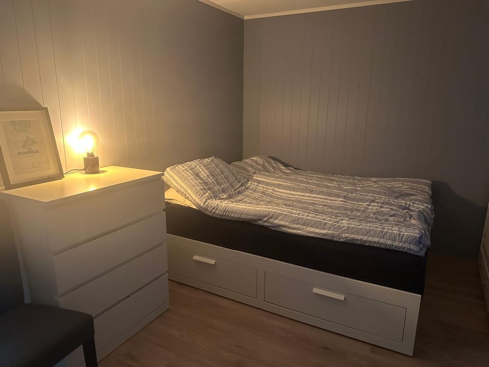 Flott bolig på Øvre kleppe med fine solforhold og fin uteplass House in Bergen