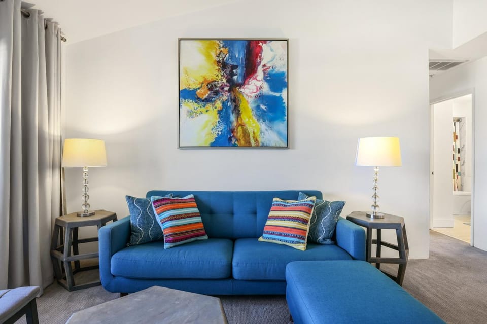 Living room, Decorative detail, Seating area