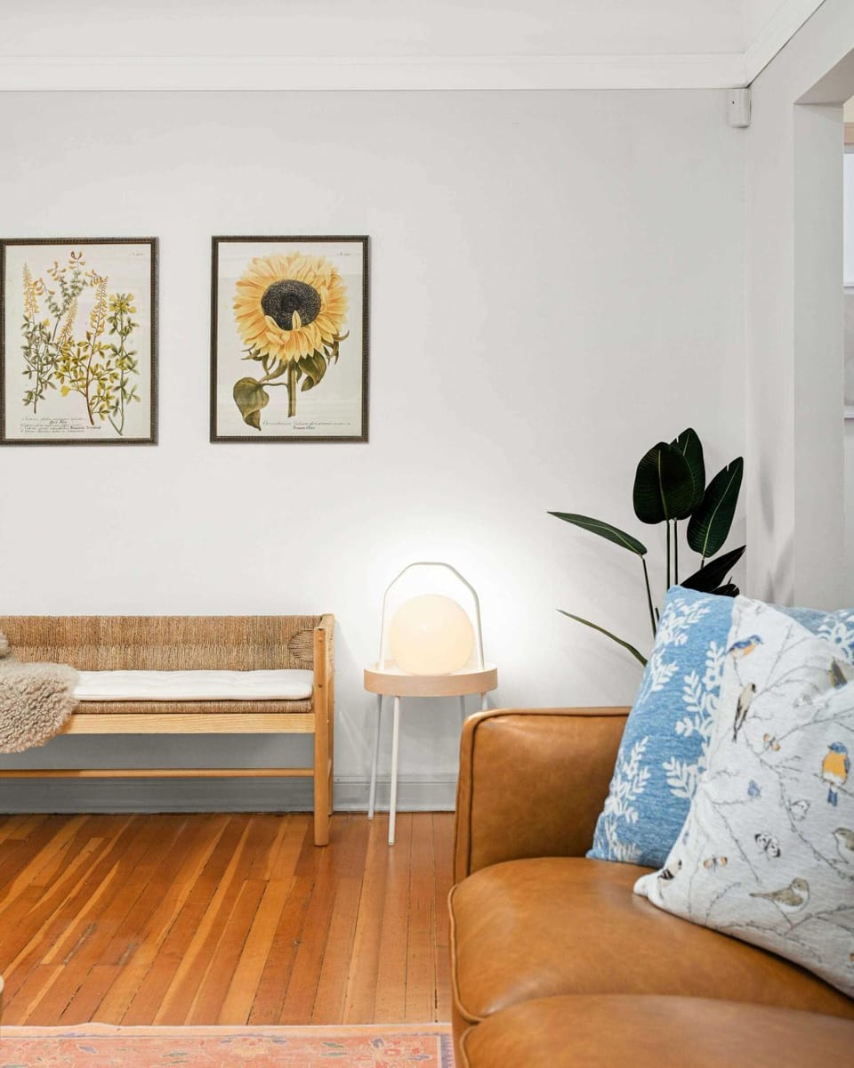 Living room, Seating area